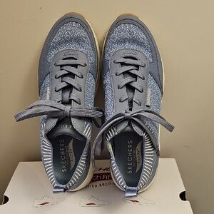 Skechers Gray Knit Lace-Up Arch Support Sneakers